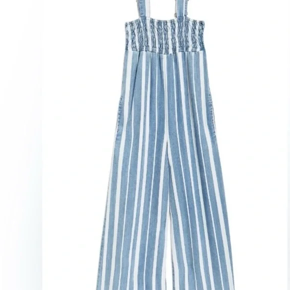 NWT Tractr Smocked Wide Leg Jumpsuit Lyocell Striped Blue/White- Size 14/32 - Picture 2 of 6